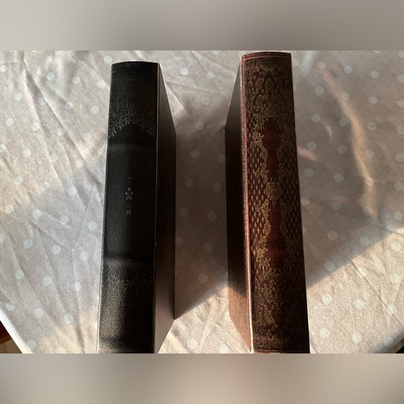 Vintage hidden compartment books - Picture 4 of 4